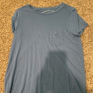 Blue shirt sleeve shirt